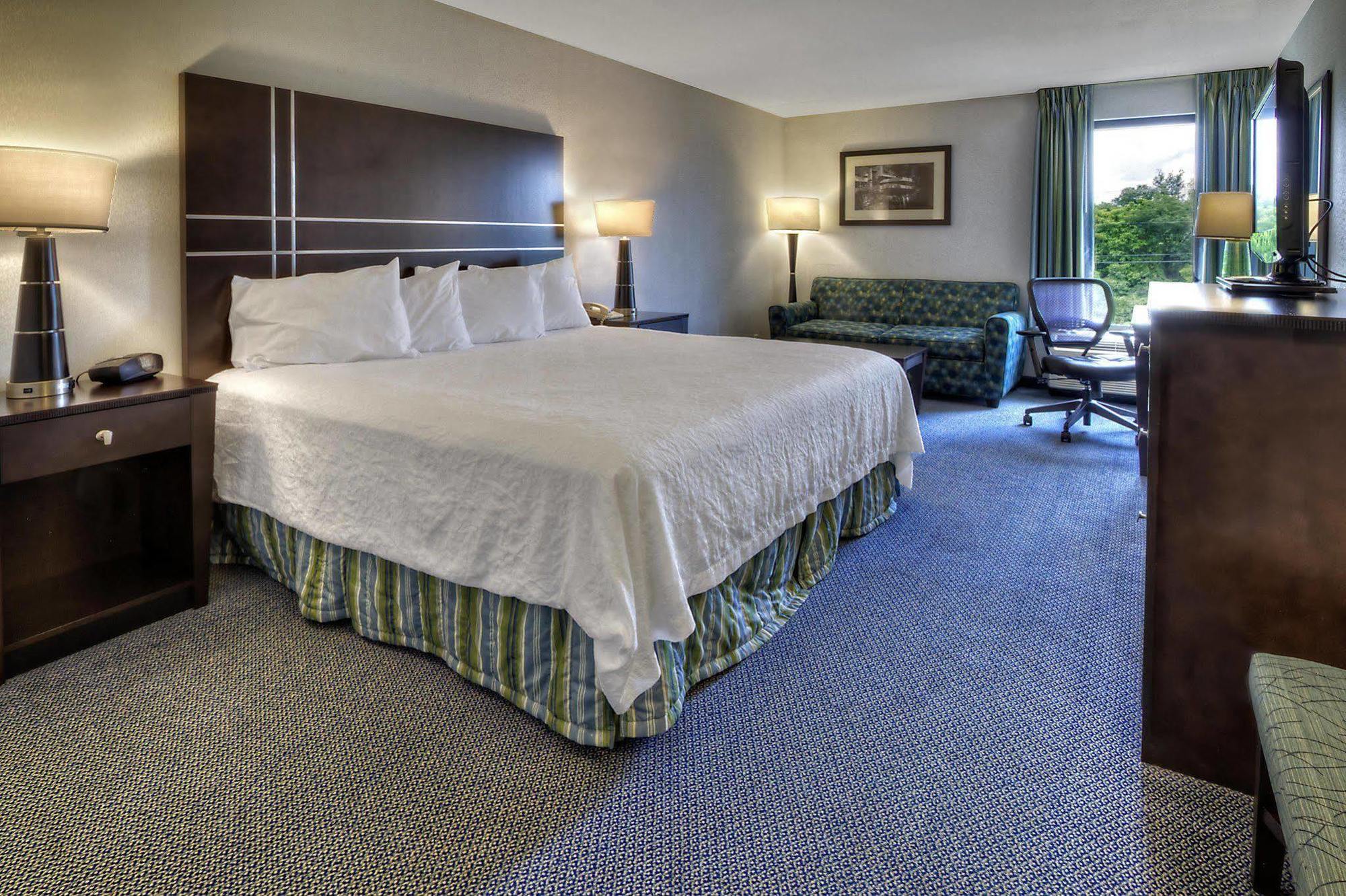 Hampton Inn